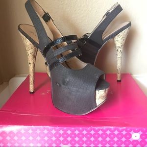 Sexy black stilettos 8.5